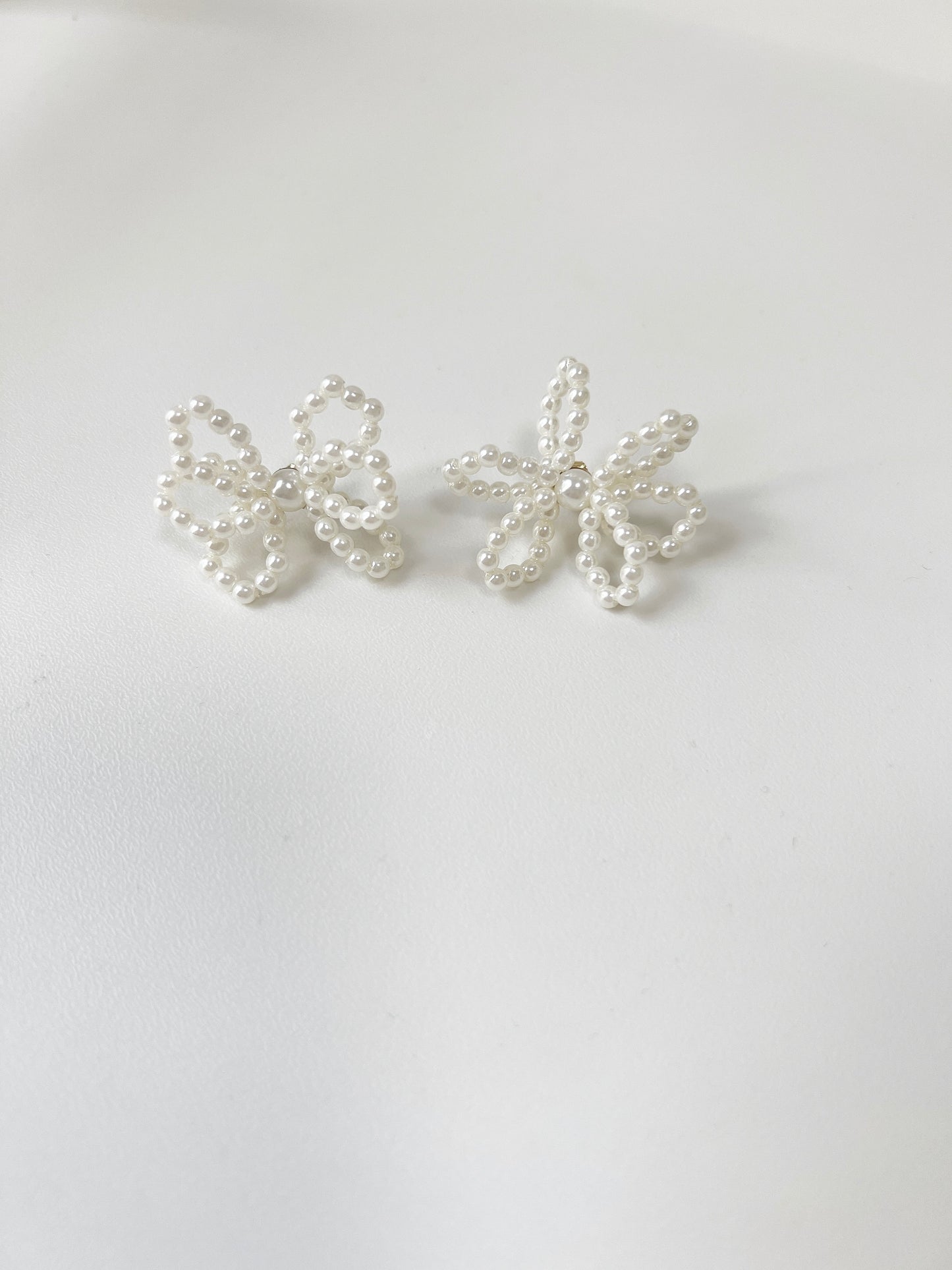 氣質珍珠花形狀耳環